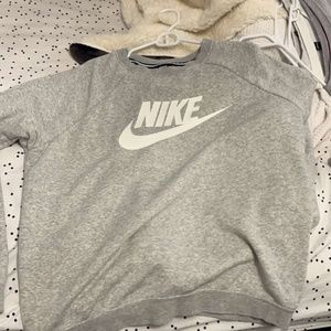 nike pullover